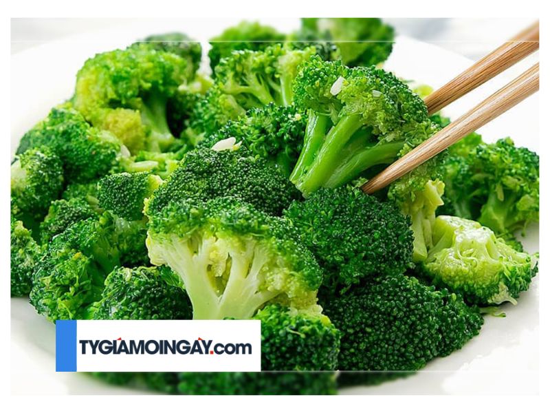 Mẹo Luộc Rau Xanh Giòn, Không Bị Vàng Và Không Mất Chất