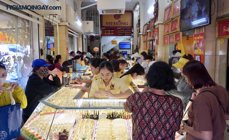 Sai lầm thường gặp khi mua vàng khiến nhiều người bị thiệt tiền