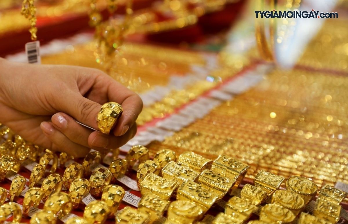 Đặc điểm của vàng 18K